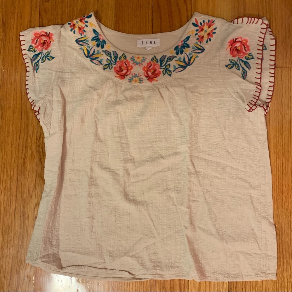 Embroidered short sleeve shirt, floral detail